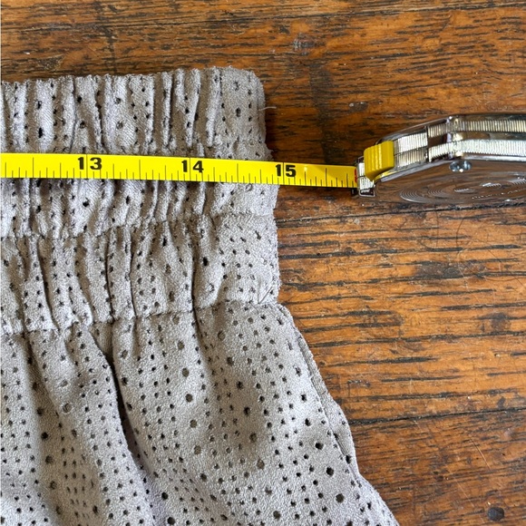 Zara Trafaluc Taupe Eyelet Drawstring Shorts Size M - Picture 5 of 6